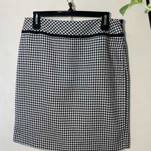 Isabella De Marco Sz 6 black & White  pensil Skirt knee length